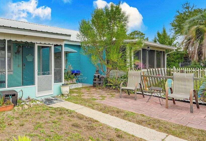 Carrabelle Cottage W/ Bbq Grill ~ 7 Mi To Beach!