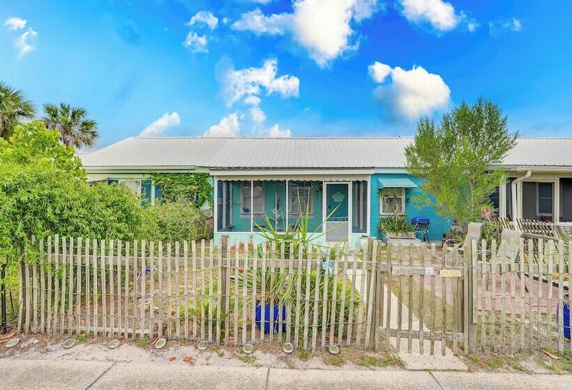 Carrabelle Cottage W/ Bbq Grill ~ 7 Mi To Beach!