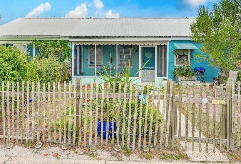 Carrabelle Cottage W/ Bbq Grill ~ 7 Mi To Beach!