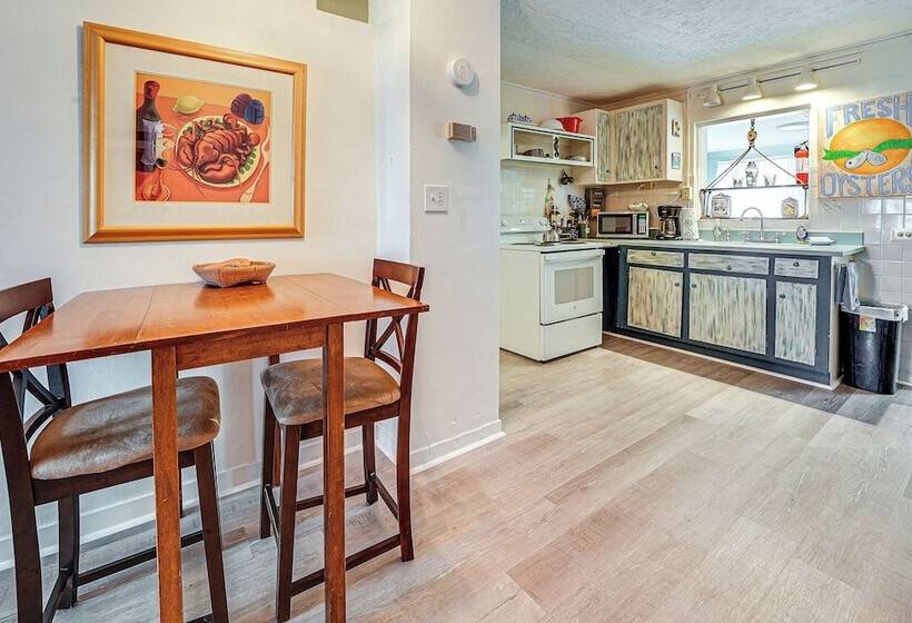 Carrabelle Cottage W/ Bbq Grill ~ 7 Mi To Beach!