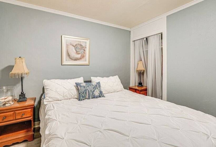 Carrabelle Cottage W/ Bbq Grill ~ 7 Mi To Beach!