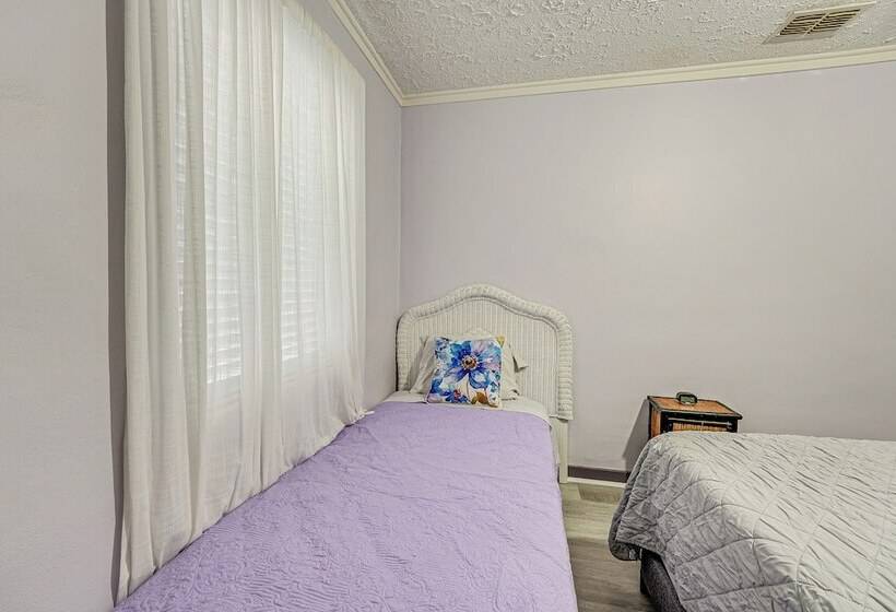 Carrabelle Cottage W/ Bbq Grill ~ 7 Mi To Beach!