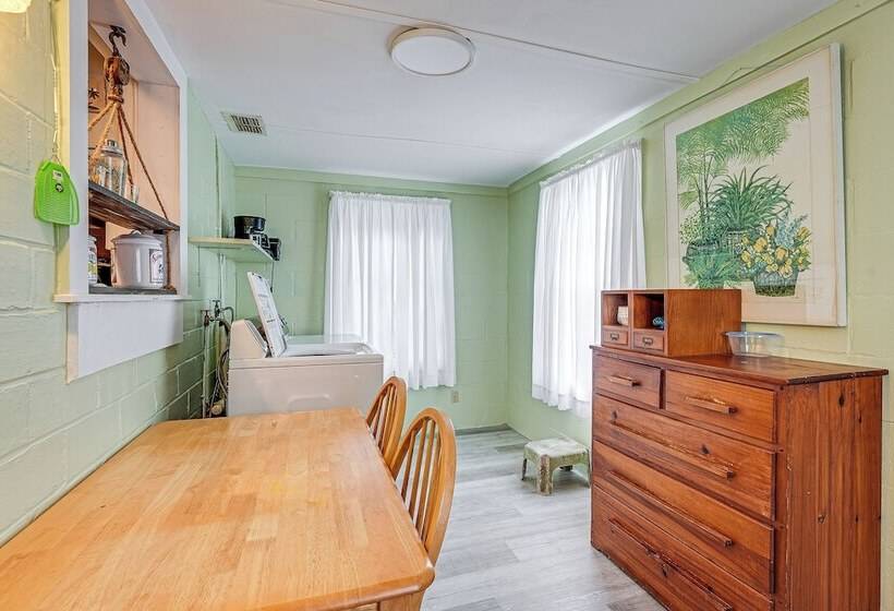 Carrabelle Cottage W/ Bbq Grill ~ 7 Mi To Beach!