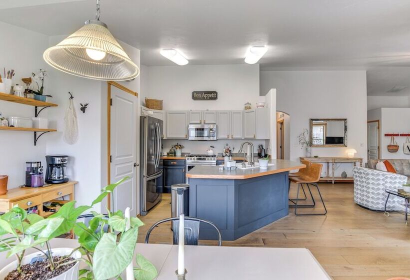 Central Twin Falls Retreat Near Parks & Downtown!