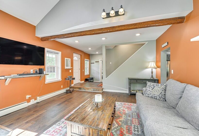 Charming Ballston Spa Home W/ Sauna & Private Pool