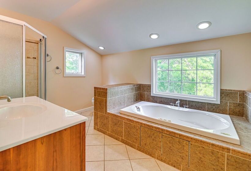 Charming Ballston Spa Home W/ Sauna & Private Pool