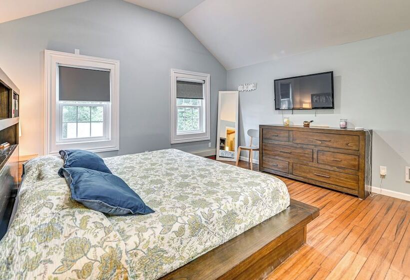 Charming Ballston Spa Home W/ Sauna & Private Pool