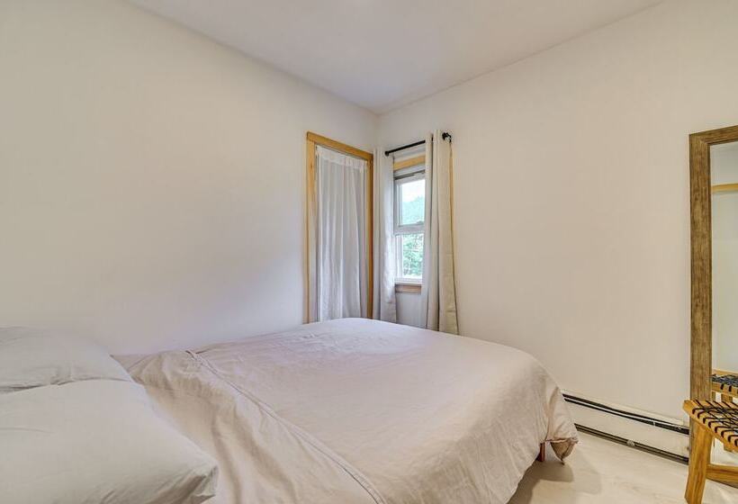 Charming Catskills Getaway: Hike, Bike, Sip & More