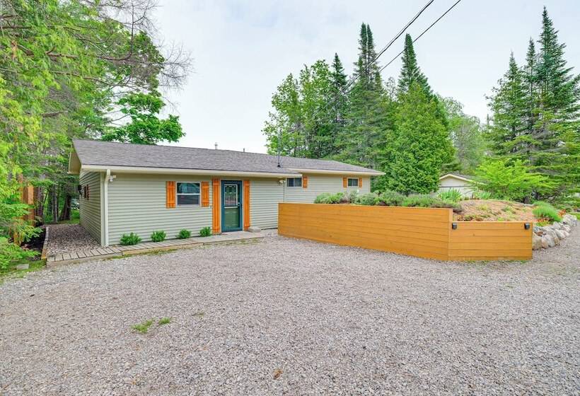 Charming Clam Lake Cottage W/ Dock & Deck!