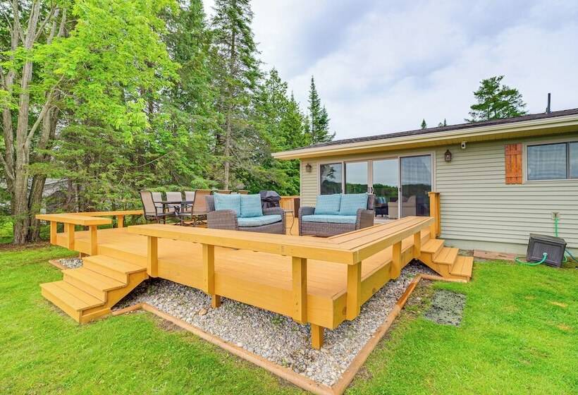 Charming Clam Lake Cottage W/ Dock & Deck!