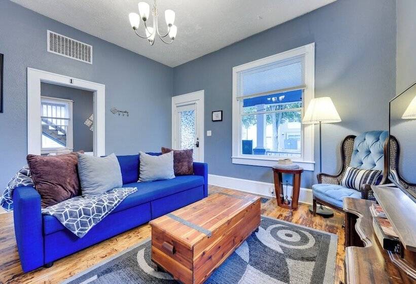 Charming Jacksonville Home ~ 2 Mi To Downtown!