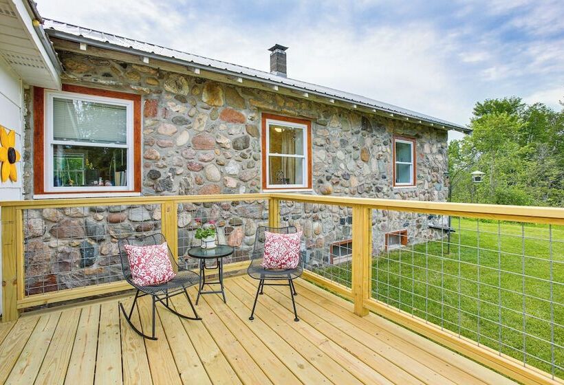 Charming Stone Cottage In Marion W/ Fire Pit!