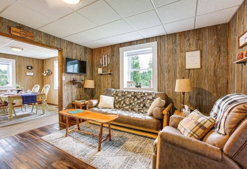 Charming Stone Cottage In Marion W/ Fire Pit!