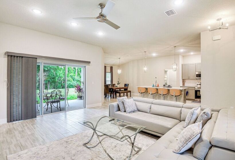 Chic Palm Coast Retreat ~ 10 Mi To Flagler Beach