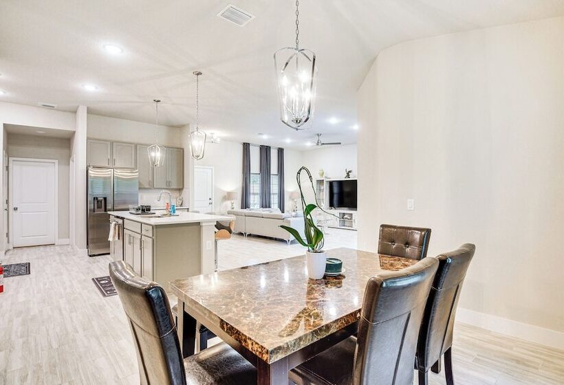 Chic Palm Coast Retreat ~ 10 Mi To Flagler Beach