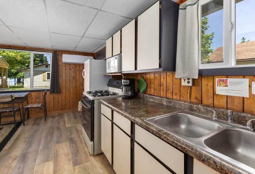 Chippewa Bluffs Resort