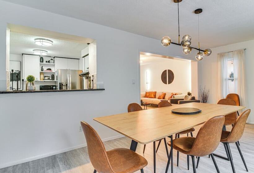 Clearwater Home W/ Outdoor Shower ~ 5 Mi To Beach!