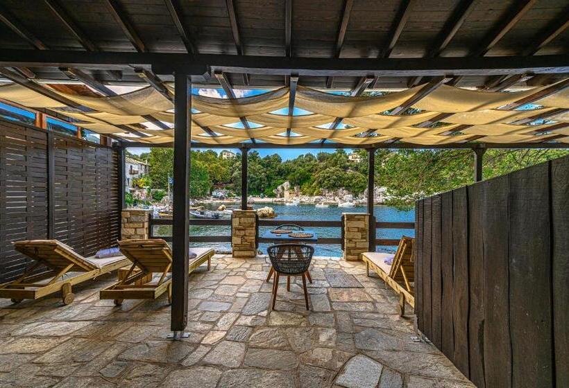 Cleopatra S Miramare