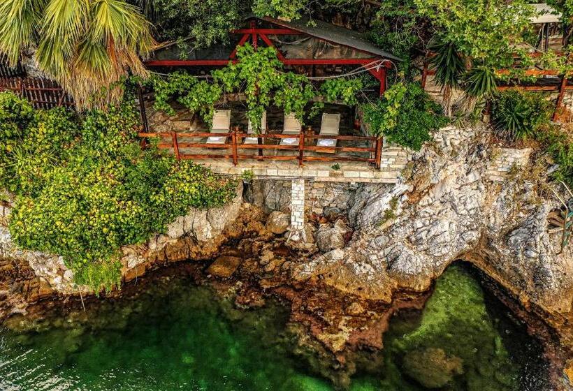 Cleopatra S Miramare