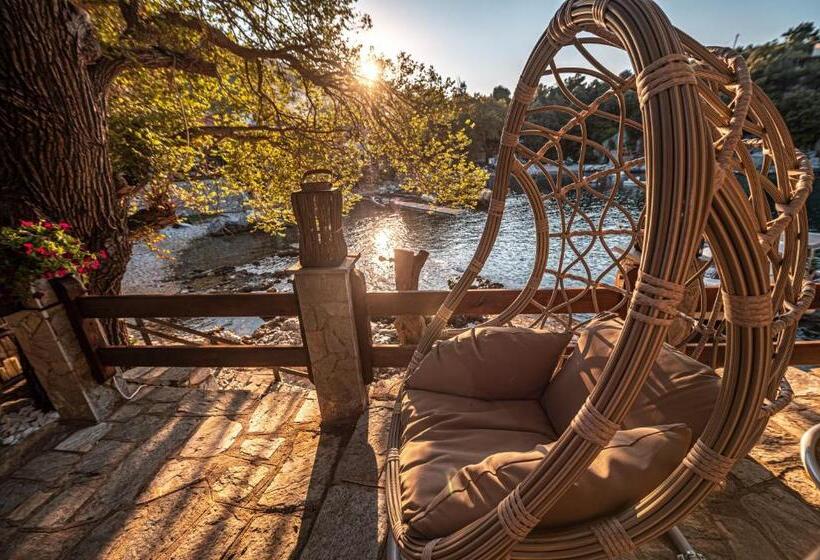 Cleopatra S Miramare