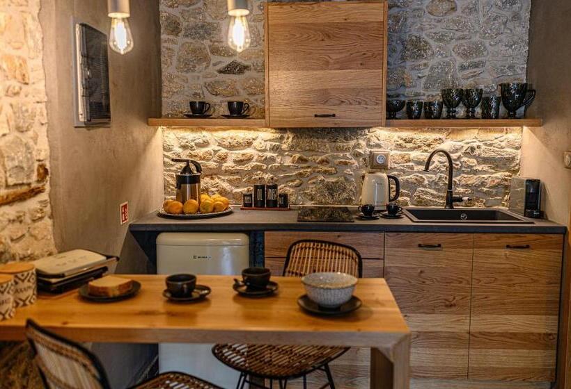 Cleopatra S Miramare