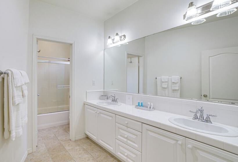 Coastal, Canal Front Oxnard Home ~ 1 Mi To Beach!