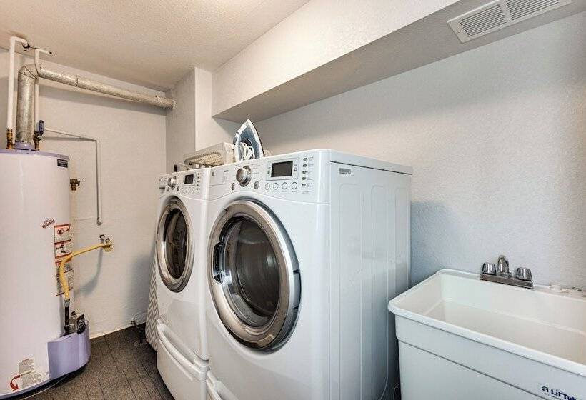 Colorado Springs Home   9 Mi To Garden Of The Gods