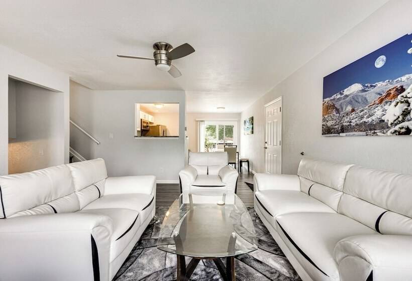 Colorado Springs Home   9 Mi To Garden Of The Gods