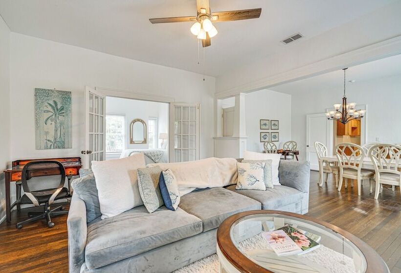 Convenient Punta Gorda Home W/ Patio: Fish & Golf!