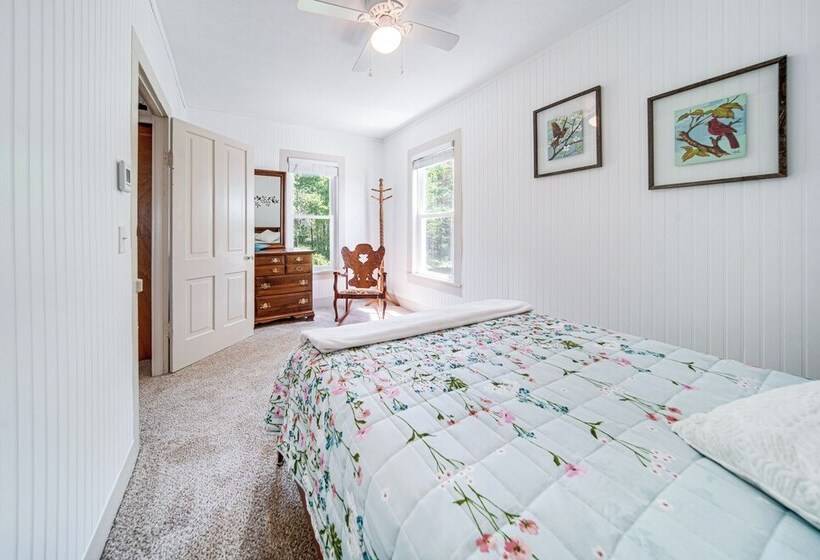 Country Home W/ Fishing Ponds Near Canadohta Lake