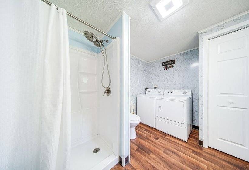 Country Home W/ Fishing Ponds Near Canadohta Lake