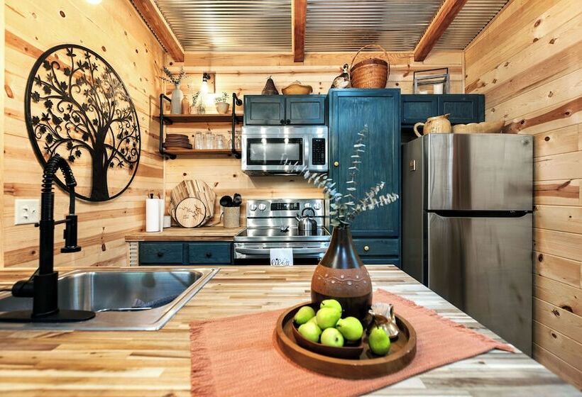 Cozy Cove Cabin