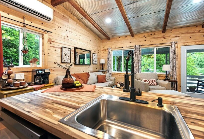 Cozy Cove Cabin