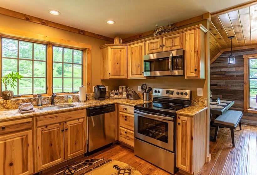 Deerview Cottage At Eagles Nest