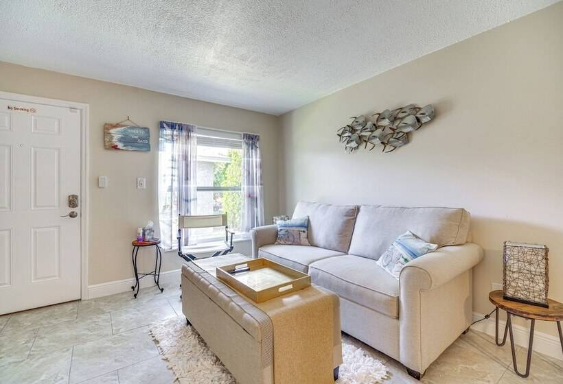 Dog Friendly Fort Pierce Home W/ Fenced In Yard!