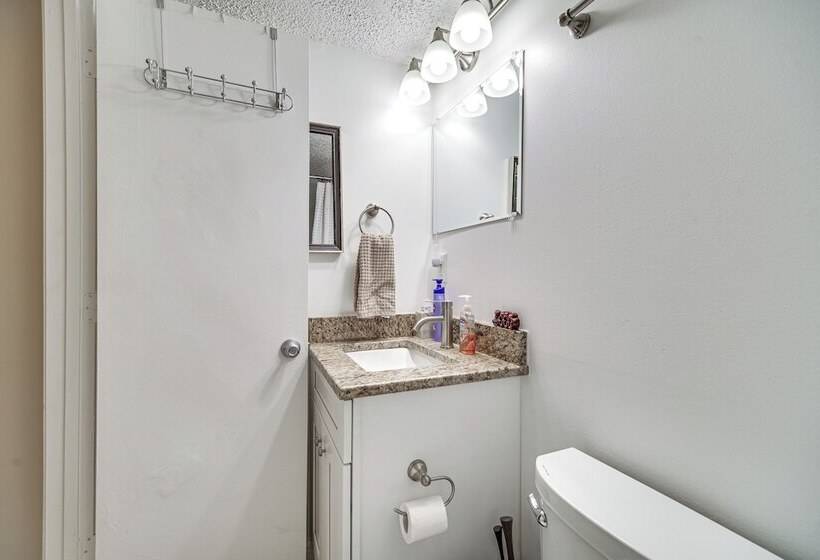 Dog Friendly Fort Pierce Home W/ Fenced In Yard!