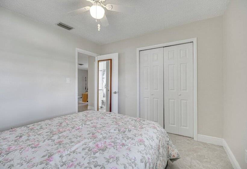 Dog Friendly Fort Pierce Home W/ Fenced In Yard!