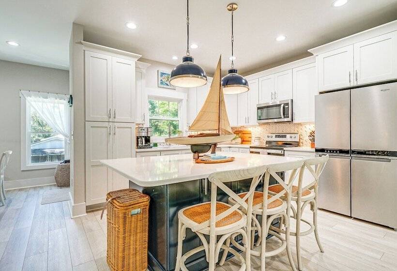 Dog Friendly Wilmington Retreat ~ 7 Mi To Beach!