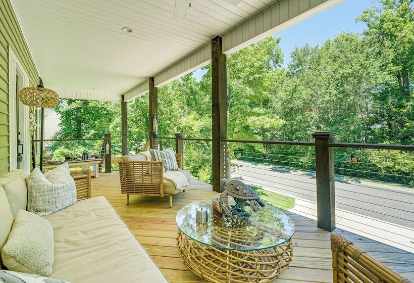 Dog Friendly Wilmington Retreat ~ 7 Mi To Beach!