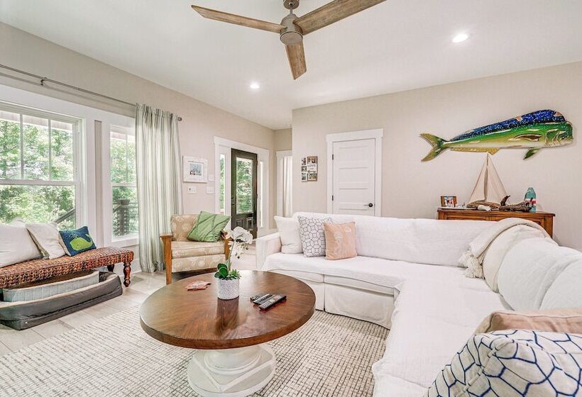 Dog Friendly Wilmington Retreat ~ 7 Mi To Beach!