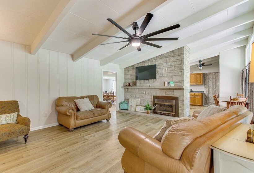 Expansive Florence Home ~ 6 Mi To Downtown!