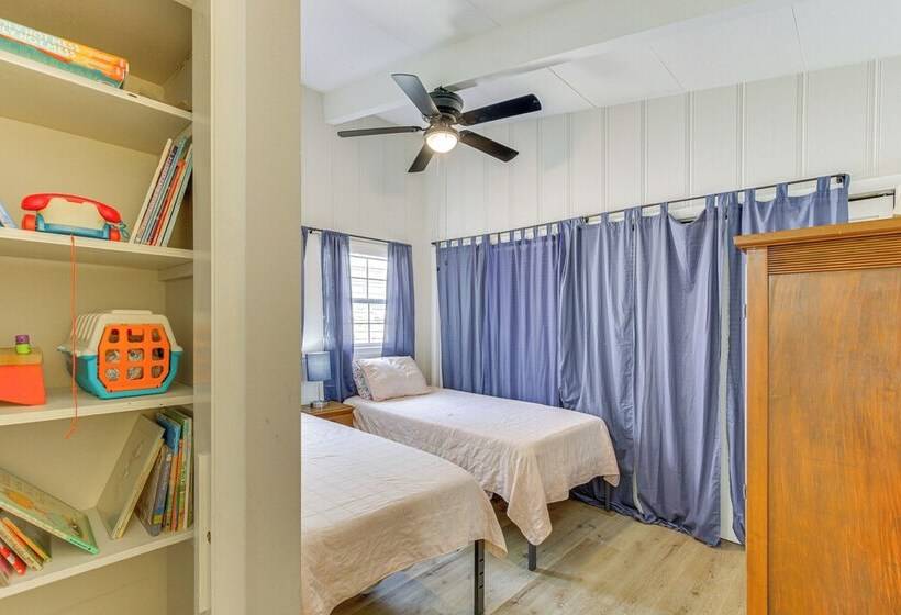 Expansive Florence Home ~ 6 Mi To Downtown!