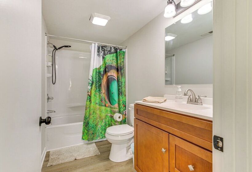 Expansive Florence Home ~ 6 Mi To Downtown!