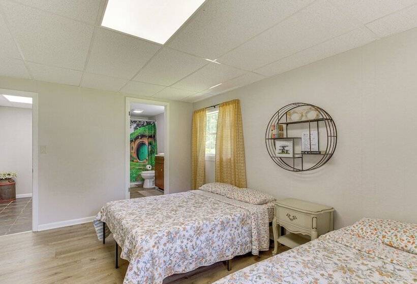 Expansive Florence Home ~ 6 Mi To Downtown!