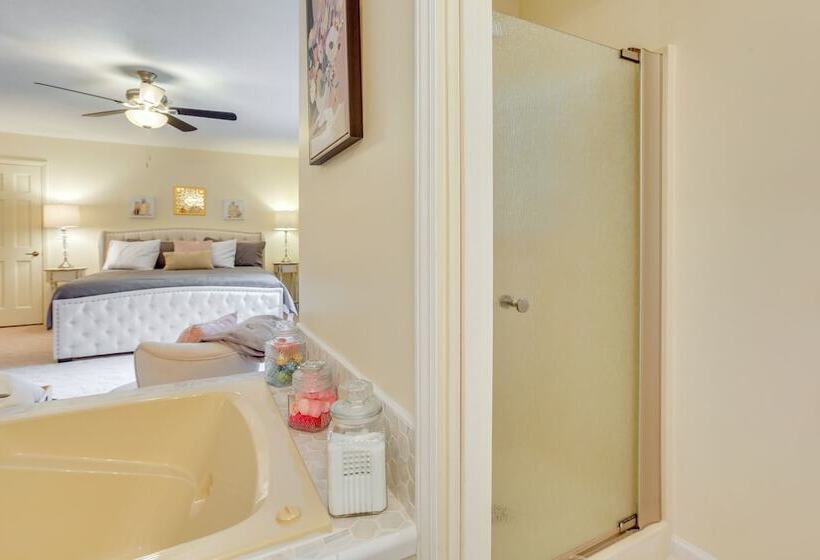 Family Friendly Cadillac Home W/ Golf Course Views