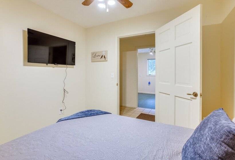 Family Friendly Cadillac Home W/ Golf Course Views