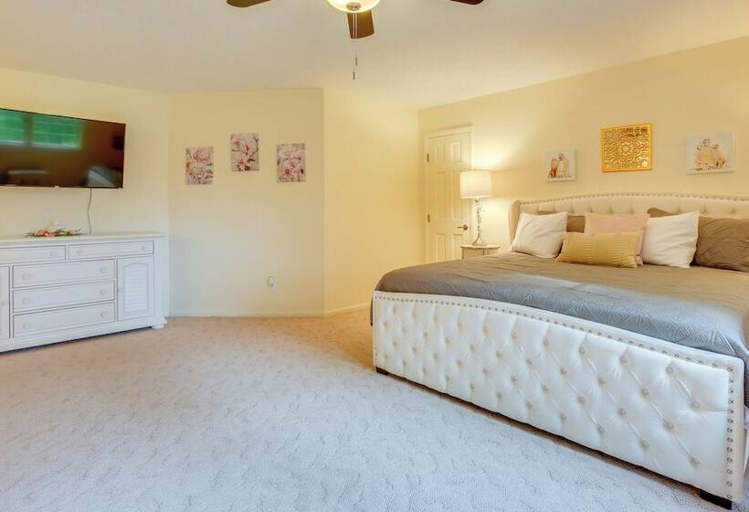 Family Friendly Cadillac Home W/ Golf Course Views