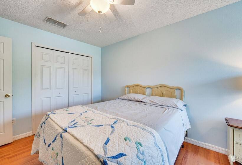 Family Friendly Kissimmee Home W/ Yard & Grill!