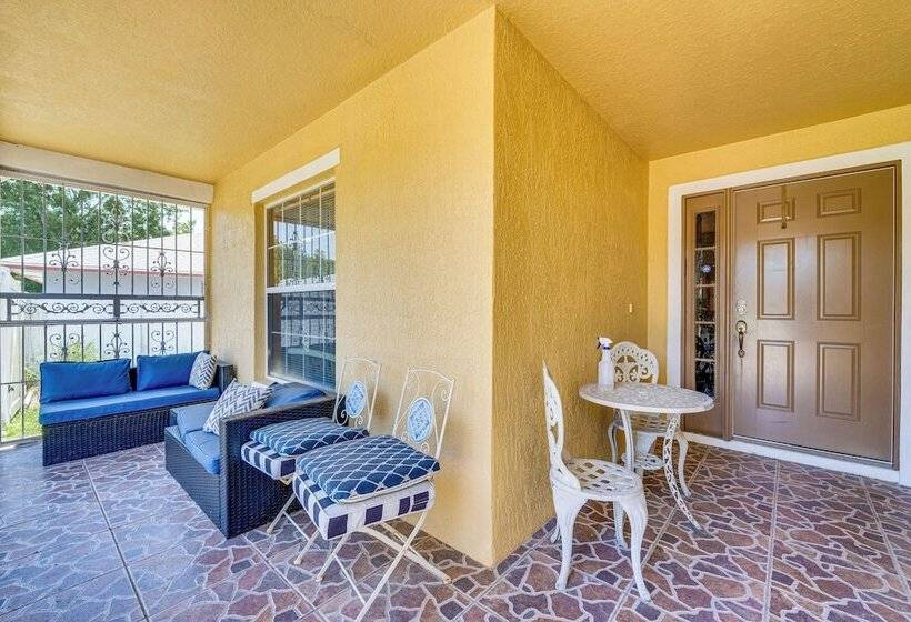 Family Friendly Kissimmee Home W/ Yard & Grill!