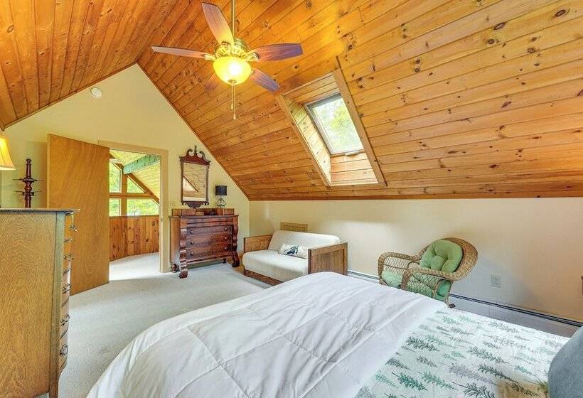 Family Friendly Ludlow Cabin On Lake Pauline!